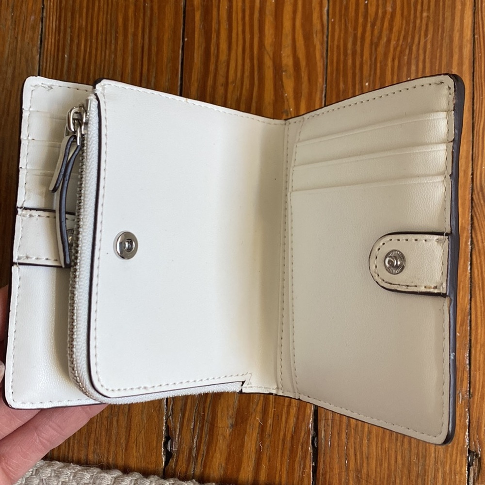 Kate Spade Wallet - Picture 6 of 6